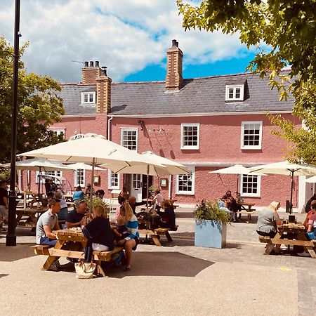 Kings Arms Hotel Abergavenny Ngoại thất bức ảnh