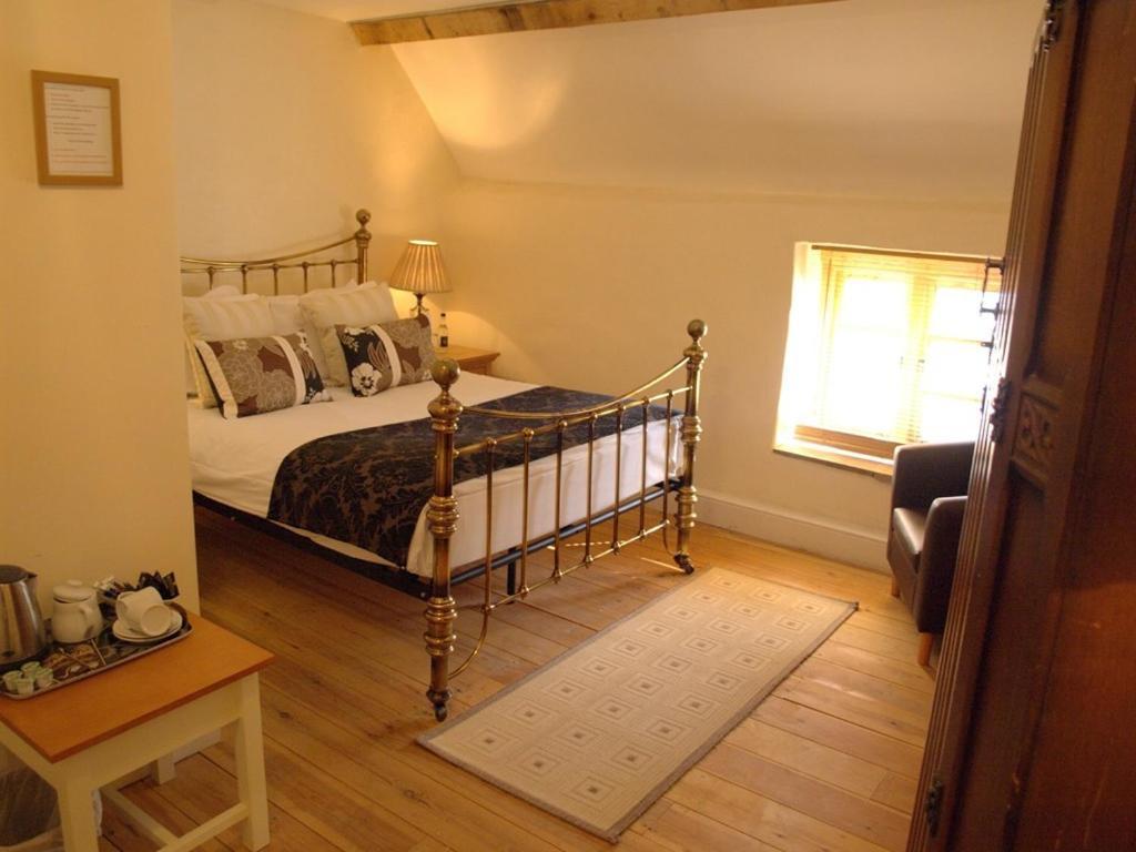 Kings Arms Hotel Abergavenny Phòng bức ảnh