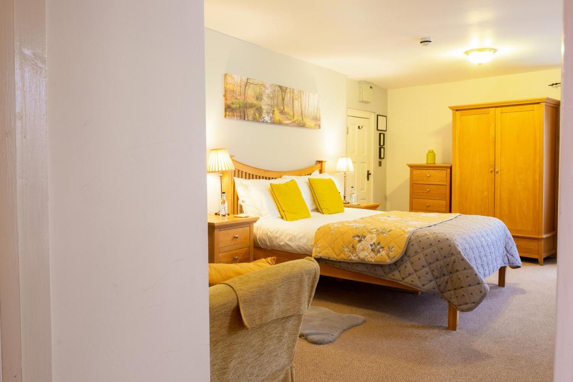 Kings Arms Hotel Abergavenny Phòng bức ảnh