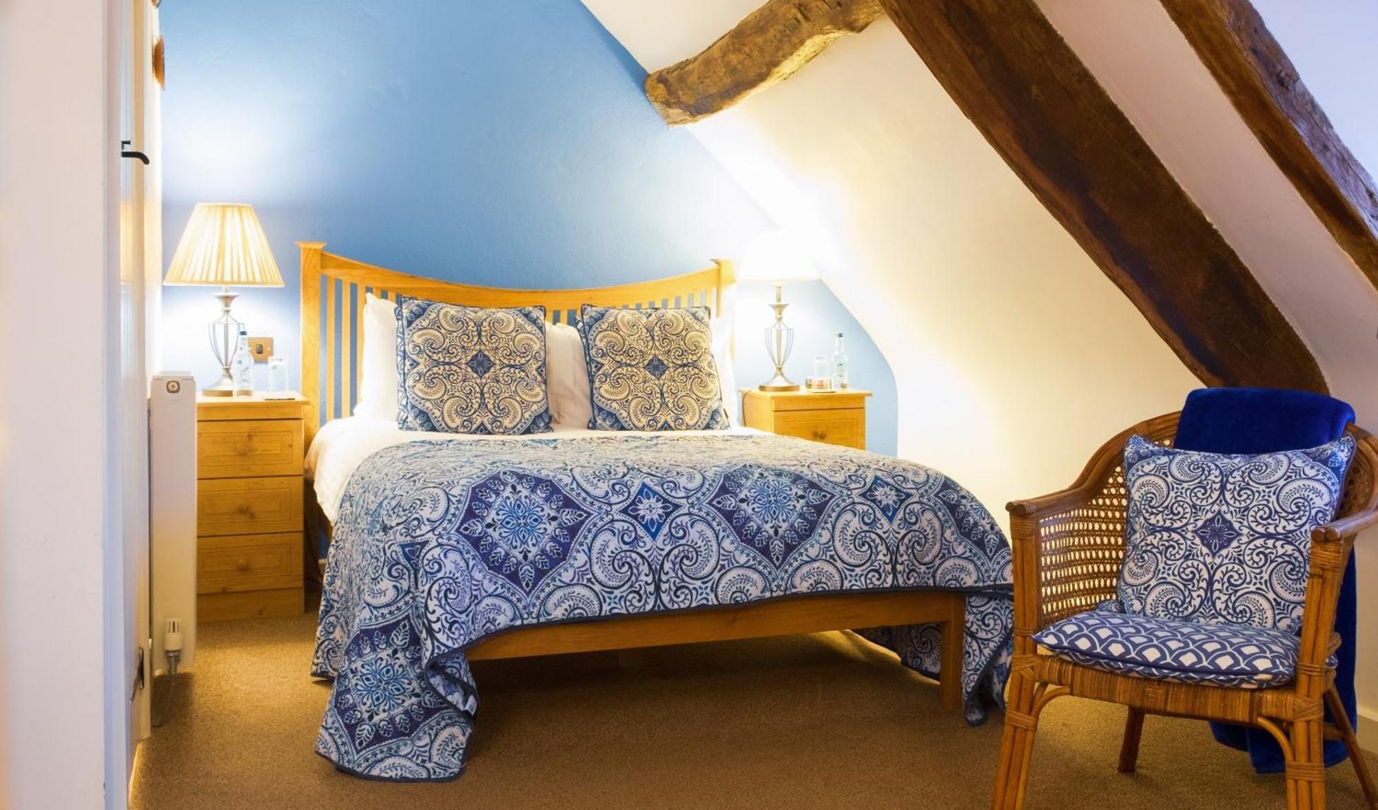 Kings Arms Hotel Abergavenny Ngoại thất bức ảnh